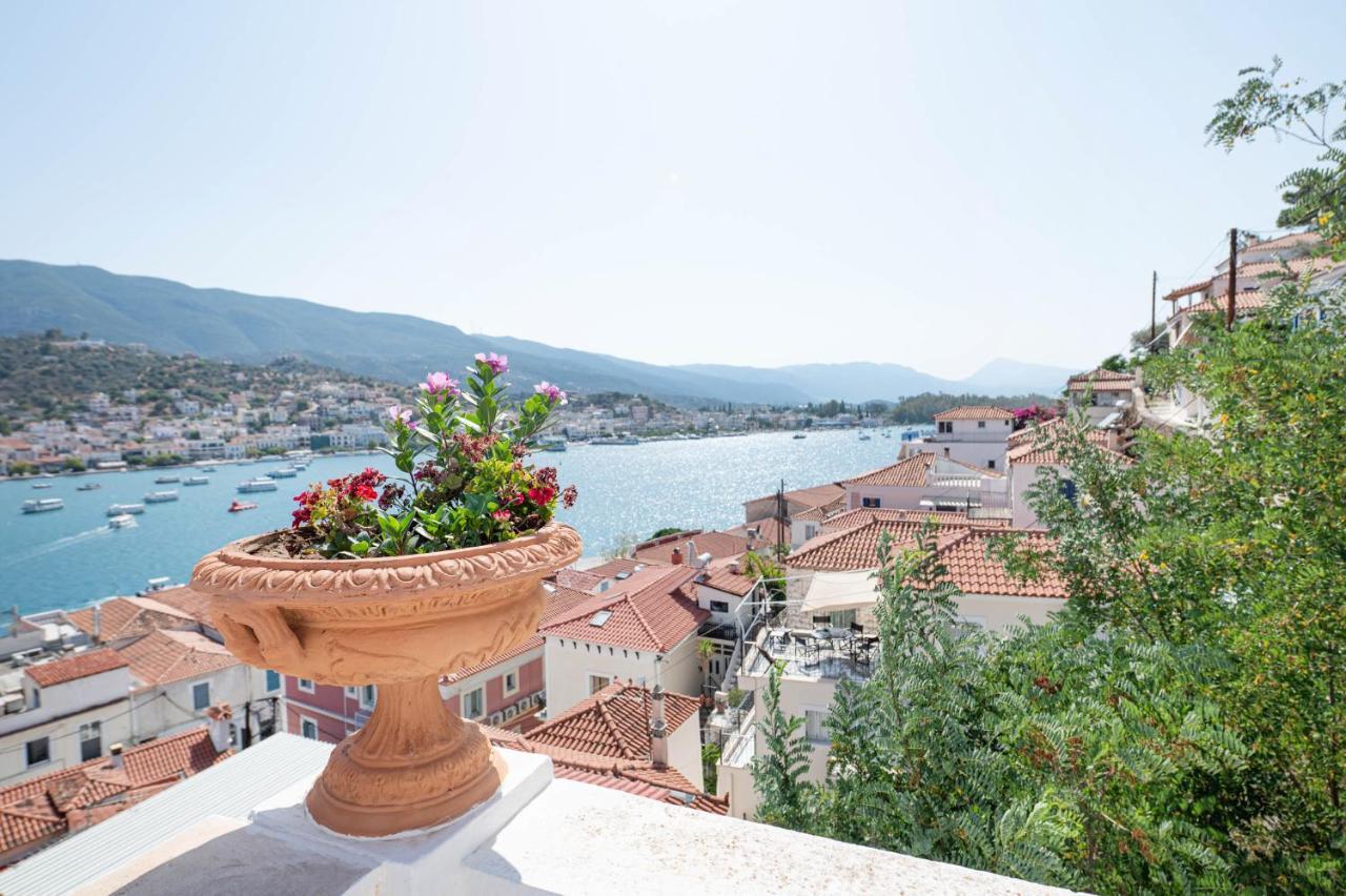 Traditional House Under The Clock Tower With Sweet View Poros Town المظهر الخارجي الصورة