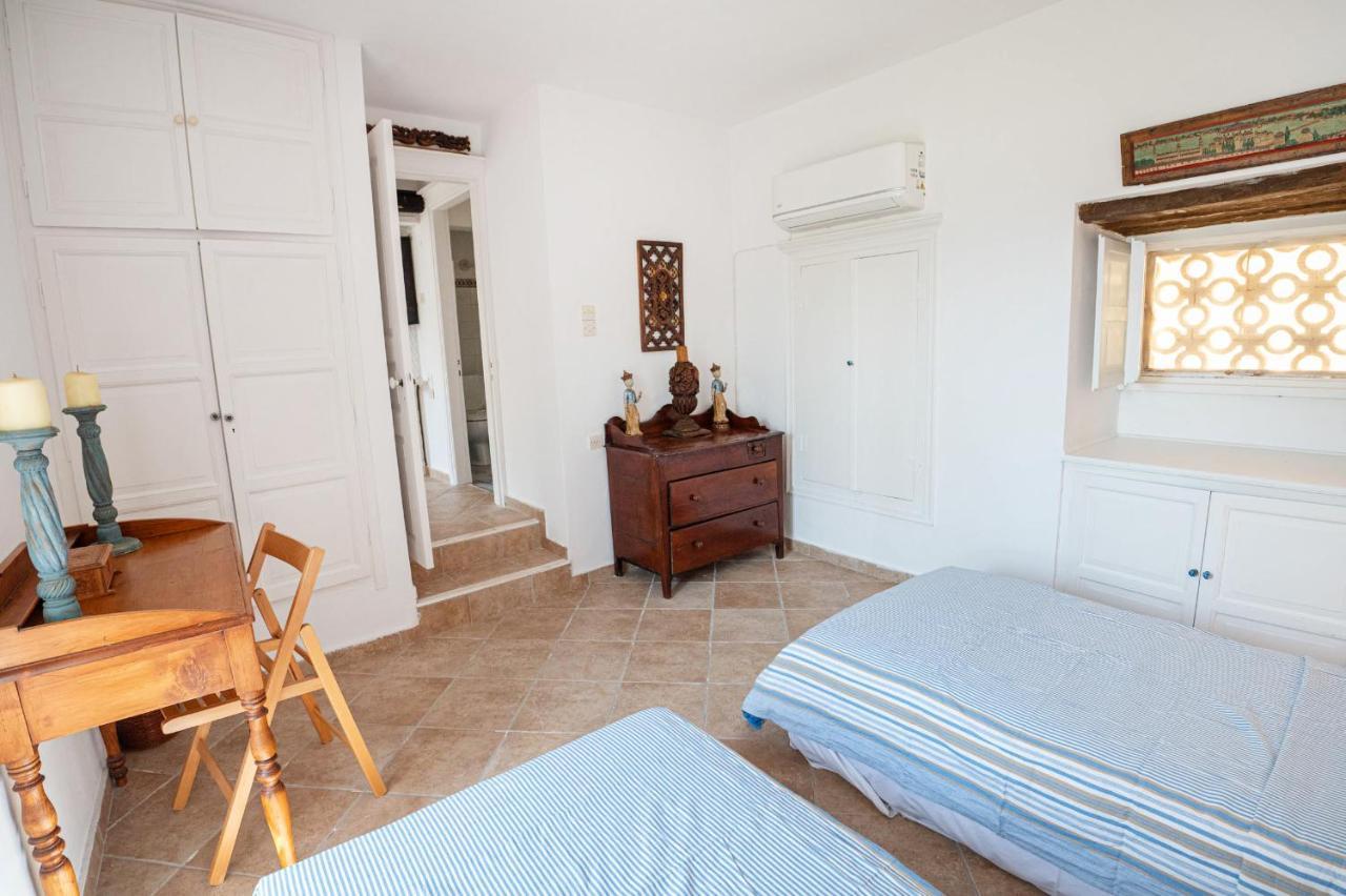 Traditional House Under The Clock Tower With Sweet View Poros Town المظهر الخارجي الصورة