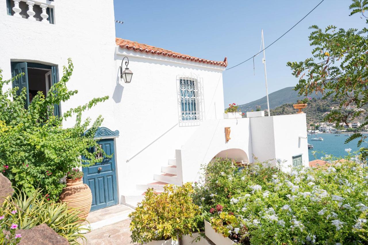 Traditional House Under The Clock Tower With Sweet View Poros Town المظهر الخارجي الصورة