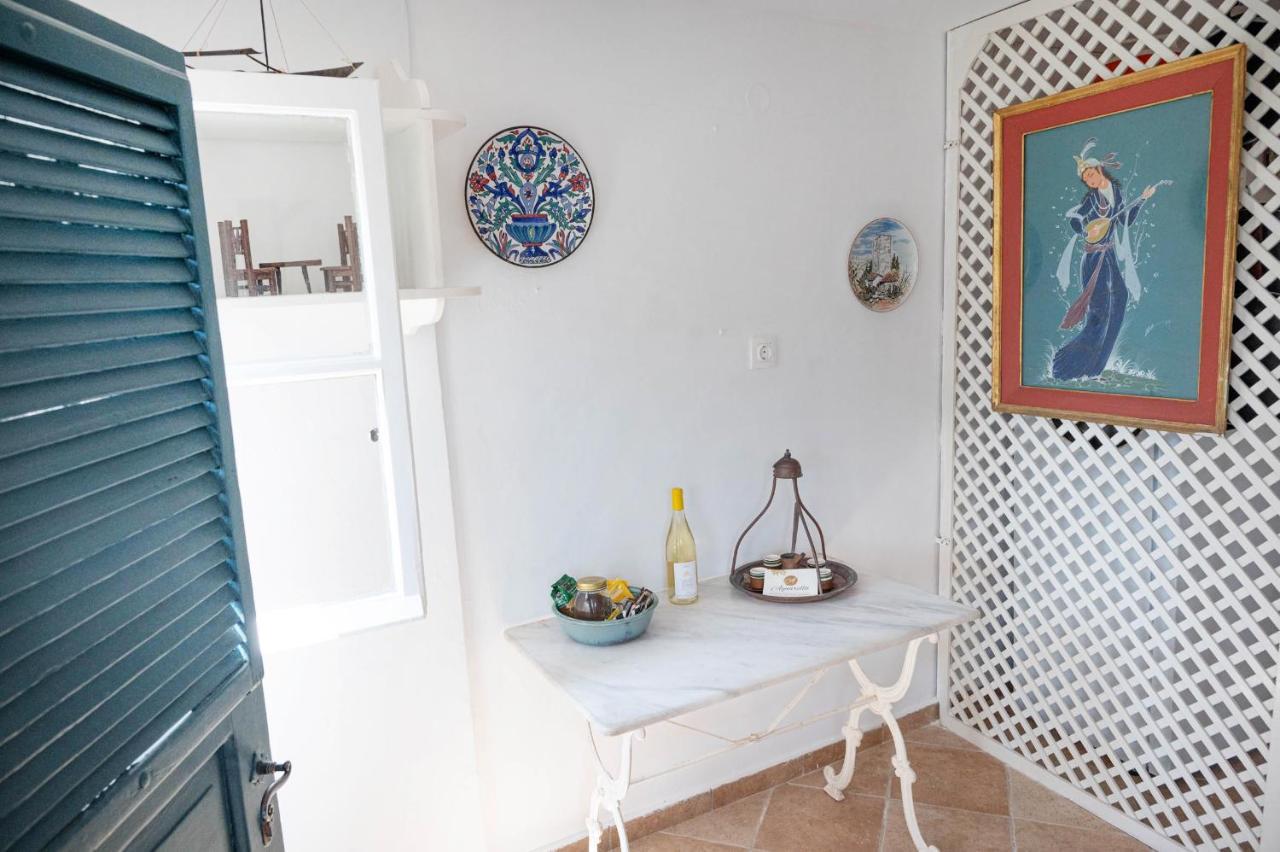 Traditional House Under The Clock Tower With Sweet View Poros Town المظهر الخارجي الصورة