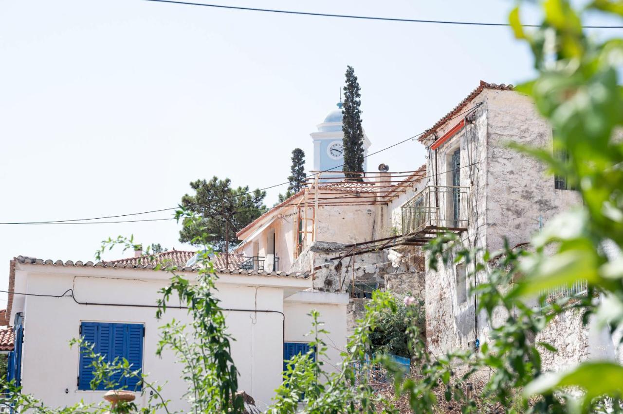 Traditional House Under The Clock Tower With Sweet View Poros Town المظهر الخارجي الصورة