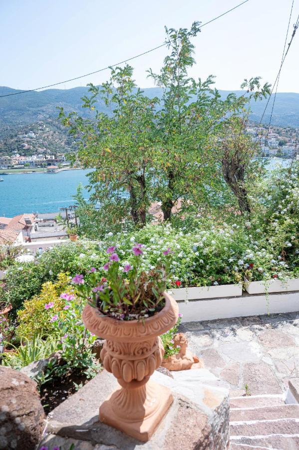 Traditional House Under The Clock Tower With Sweet View Poros Town المظهر الخارجي الصورة